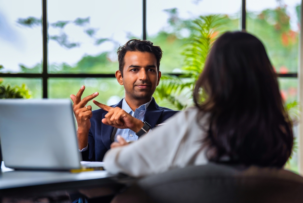 Why You’re Making Hiring Mistakes in the First 5 Minutes 